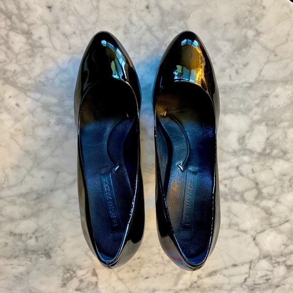 ๐ค๐คBCBG MaxAzria Black Patent Ma-Diva Heels - Picture 10 of 14